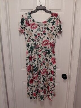 Floral Dress With Scallop Neckline